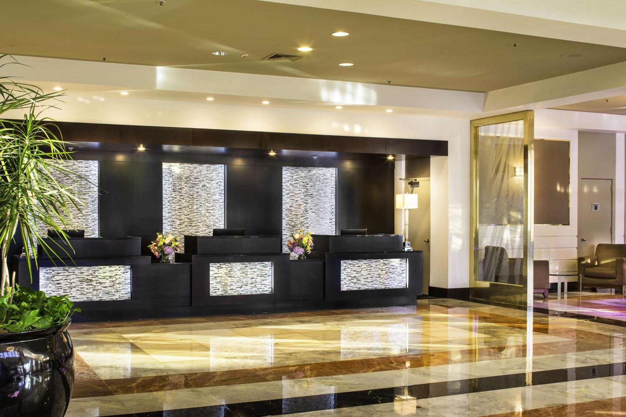 Laguardia Plaza Hotel New York Eksteriør billede